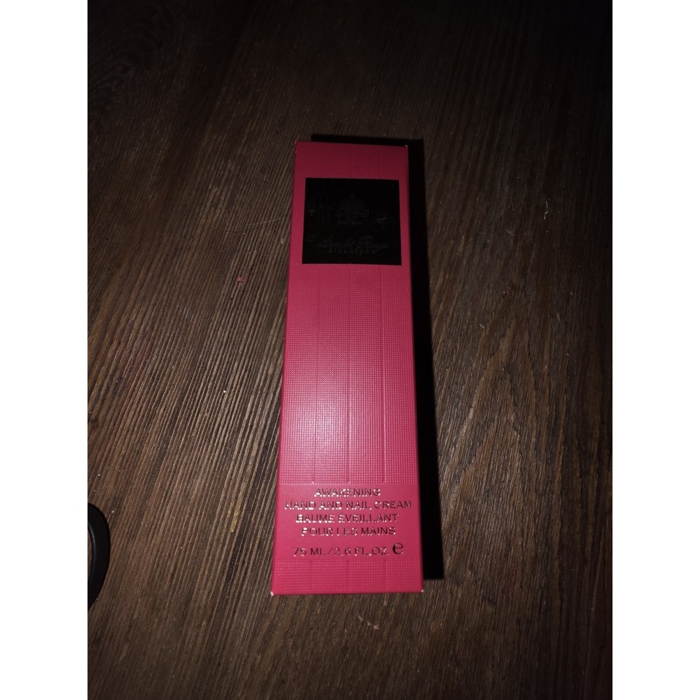 PAÑPURI Scarlet Rouge Awakening Hand and Nail Cream (75 ml)